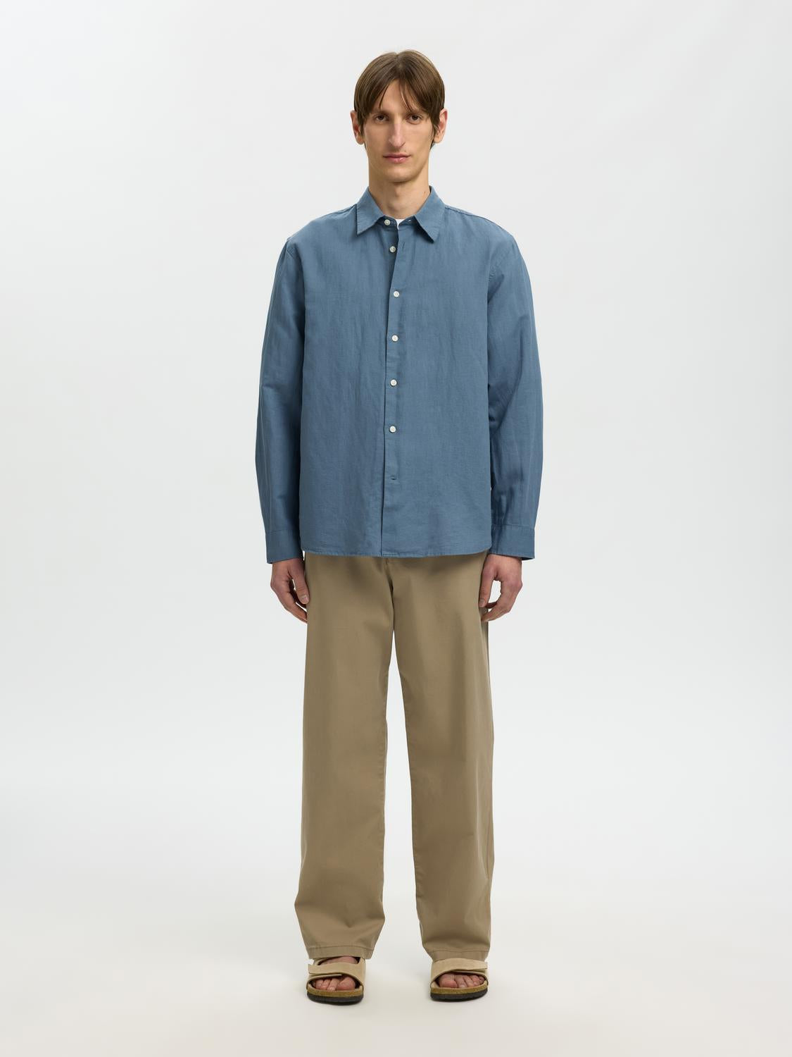 model_shot-front_full